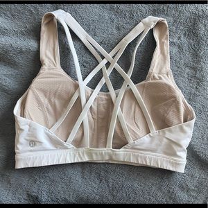 Lululemon Free to Be Serene Sports Bra